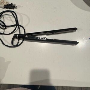 BaByliss Pro Hair Straightener